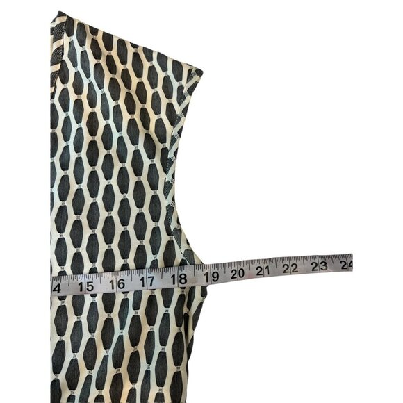 Just Taylor Women's Grey & White Sleeveless Dress - Picture 5 of 9